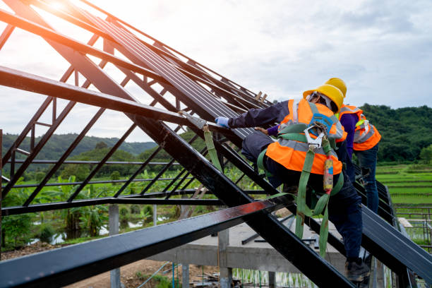 Best Roof Leak Repair  in Lowellville, OH